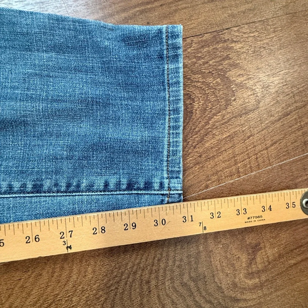 Lucky Brand 221 Straight Jeans Mens 34x32 Blue Distressed Medium Wash Denim